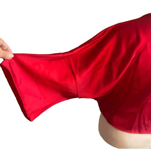 Renee C Twist Satin Cropped Blouse Size Medium NWT - Picture 6 of 9